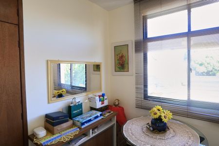 Apartamento à venda com 173m², 4 quartos e 2 vagas Apartamento à venda com 173m², 4 quartos e 2 vagasQuarto