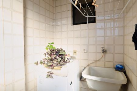 Apartamento à venda com 173m², 4 quartos e 2 vagas Apartamento à venda com 173m², 4 quartos e 2 vagasÁrea de Serviço