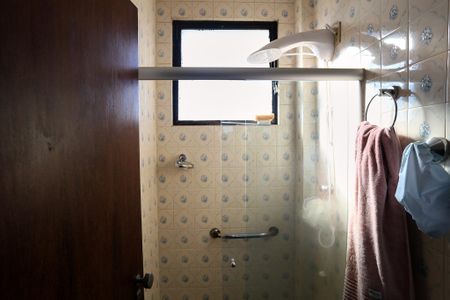 Apartamento à venda com 173m², 4 quartos e 2 vagas Apartamento à venda com 173m², 4 quartos e 2 vagasBanheiro da Suíte