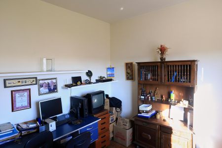 Apartamento à venda com 173m², 4 quartos e 2 vagas Apartamento à venda com 173m², 4 quartos e 2 vagasEscritório