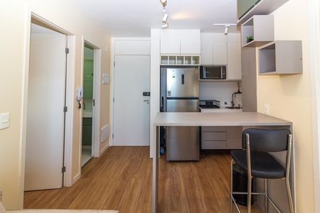 Apartamento à venda com 34m², 2 quartos e 1 vaga Apartamento à venda com 34m², 2 quartos e 1 vagaSala