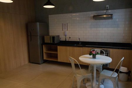 Apartamento à venda com 34m², 2 quartos e 1 vaga Apartamento à venda com 34m², 2 quartos e 1 vagaÁrea comum - Salão de festas