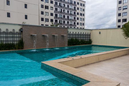 Apartamento à venda com 34m², 2 quartos e 1 vaga Apartamento à venda com 34m², 2 quartos e 1 vagaÁrea comum - Piscina