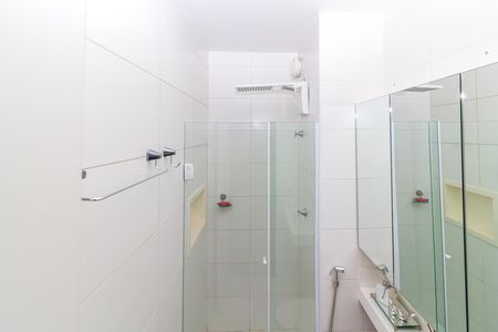 Banheiro de apartamento à venda com 2 quartos, 34m² em Jurubatuba, São Paulo