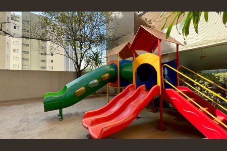 Apartamento à venda com 67m², 3 quartos e 1 vaga Apartamento à venda com 67m², 3 quartos e 1 vagaPlayground