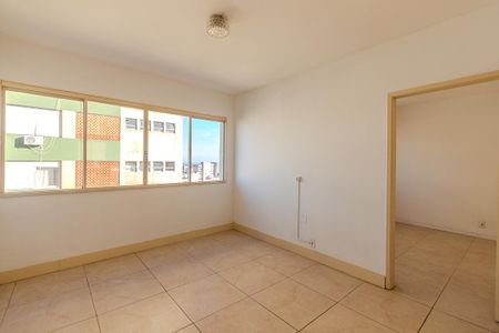 Apartamento à venda com 58m², 2 quartos e sem vaga Apartamento à venda com 58m², 2 quartos e sem vagaSala/Cozinha