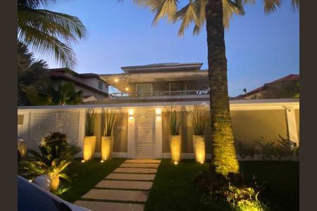 Casa de condomínio à venda com 450m², 6 quartos e 4 vagas