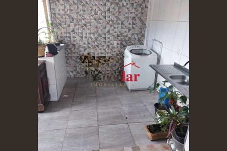 Casa à venda com 71m², 5 quartos e 2 vagas