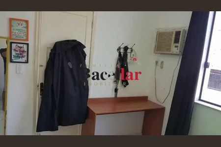 Casa à venda com 71m², 5 quartos e 2 vagas