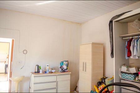 Casa à venda com 293m², 5 quartos e 2 vagas Casa à venda com 293m², 5 quartos e 2 vagasQuarto 5