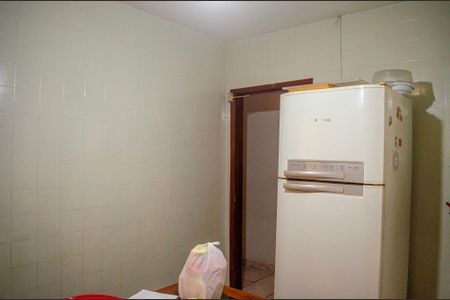 Casa à venda com 293m², 5 quartos e 2 vagas Casa à venda com 293m², 5 quartos e 2 vagasCozinha