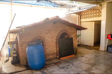 Casa à venda com 293m², 5 quartos e 2 vagas Casa à venda com 293m², 5 quartos e 2 vagasGaragem