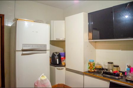 Casa à venda com 293m², 5 quartos e 2 vagas Casa à venda com 293m², 5 quartos e 2 vagasCozinha