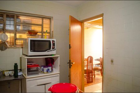 Casa à venda com 293m², 5 quartos e 2 vagas Casa à venda com 293m², 5 quartos e 2 vagasCozinha