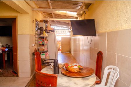 Casa à venda com 293m², 5 quartos e 2 vagas Casa à venda com 293m², 5 quartos e 2 vagasÁrea de Serviço