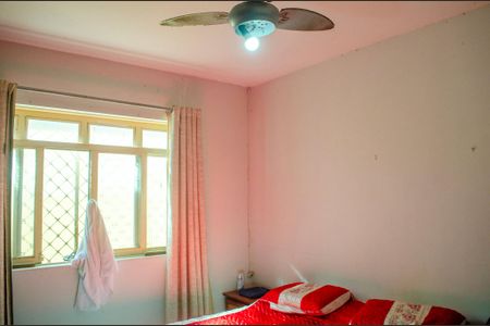 Casa à venda com 293m², 5 quartos e 2 vagas Casa à venda com 293m², 5 quartos e 2 vagasQuarto 2