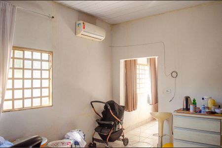 Casa à venda com 293m², 5 quartos e 2 vagas Casa à venda com 293m², 5 quartos e 2 vagasQuarto 5