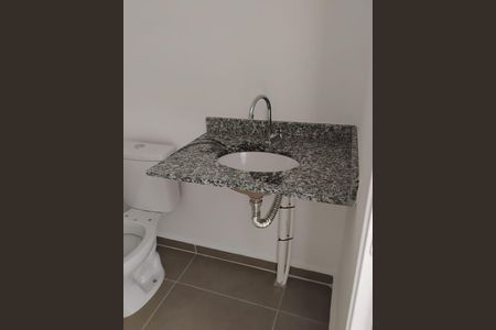 Banheiro de kitnet/studio para alugar com 1 quarto, 29m² em Vila Mariana, São Paulo