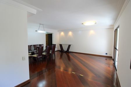 Apartamento para alugar com 127m², 3 quartos e 3 vagas Apartamento para alugar com 127m², 3 quartos e 3 vagasSala