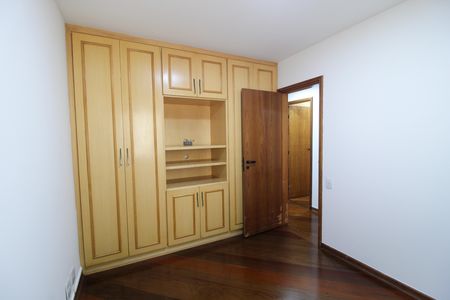 Apartamento para alugar com 127m², 3 quartos e 3 vagas Apartamento para alugar com 127m², 3 quartos e 3 vagasQuarto