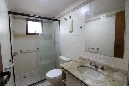 Apartamento para alugar com 127m², 3 quartos e 3 vagas Apartamento para alugar com 127m², 3 quartos e 3 vagasBanheiro social