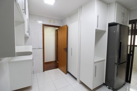 Apartamento para alugar com 127m², 3 quartos e 3 vagas Apartamento para alugar com 127m², 3 quartos e 3 vagasCozinha