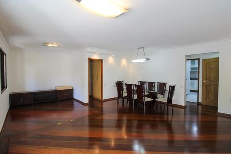 Apartamento para alugar com 127m², 3 quartos e 3 vagas Apartamento para alugar com 127m², 3 quartos e 3 vagasSala