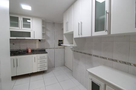 Apartamento para alugar com 127m², 3 quartos e 3 vagas Apartamento para alugar com 127m², 3 quartos e 3 vagasCozinha