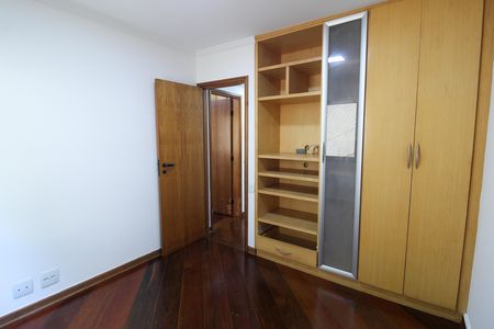 Apartamento para alugar com 127m², 3 quartos e 3 vagas Apartamento para alugar com 127m², 3 quartos e 3 vagasSuíte 2