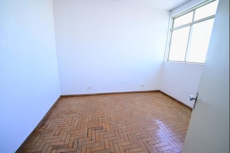 Apartamento para alugar com 129m², 3 quartos e sem vaga