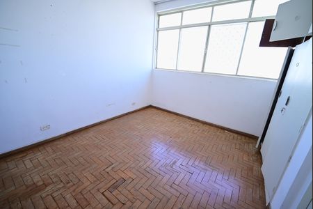 Apartamento para alugar com 129m², 3 quartos e sem vaga