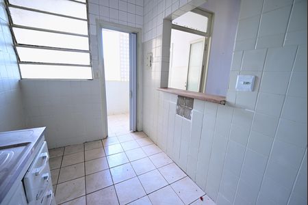 Apartamento para alugar com 129m², 3 quartos e sem vaga