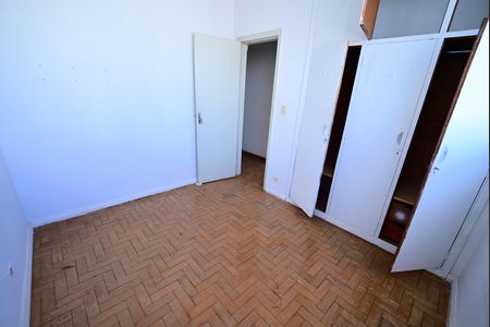 Apartamento para alugar com 129m², 3 quartos e sem vaga