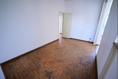 Apartamento para alugar com 129m², 3 quartos e sem vaga