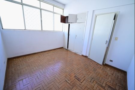 Apartamento para alugar com 129m², 3 quartos e sem vaga