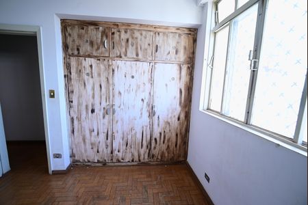 Apartamento para alugar com 129m², 3 quartos e sem vaga