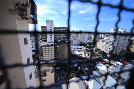 Apartamento para alugar com 129m², 3 quartos e sem vaga