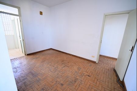Apartamento para alugar com 129m², 3 quartos e sem vaga