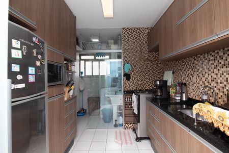 Apartamento à venda com 51m², 2 quartos e 1 vaga Apartamento à venda com 51m², 2 quartos e 1 vagaCozinha - Armários
