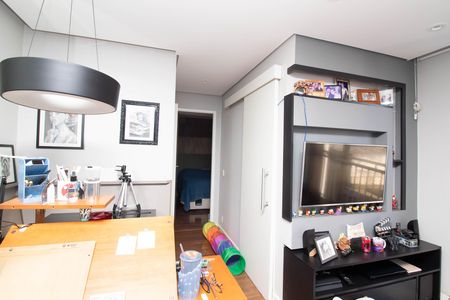 Sala de apartamento à venda com 2 quartos, 51m² em Vila Itapegica, Guarulhos
