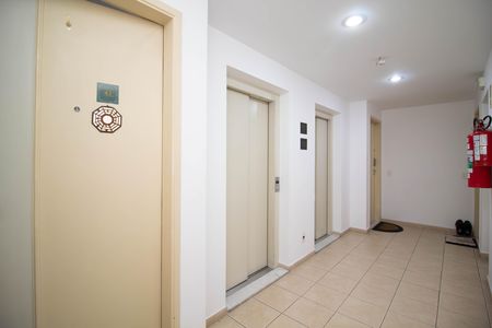 Apartamento à venda com 51m², 2 quartos e 1 vaga Apartamento à venda com 51m², 2 quartos e 1 vagaHall de entrada