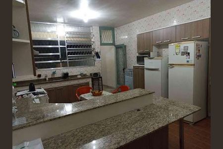 Casa à venda com 3 quartos, 386m² em Riachuelo, Rio de Janeiro