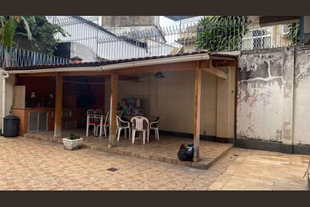 Casa à venda com 135m², 4 quartos e 4 vagas