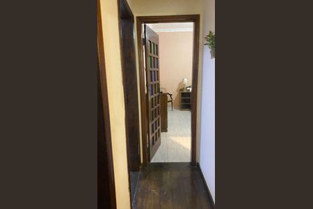 Casa à venda com 135m², 4 quartos e 4 vagas