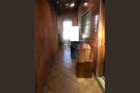 Casa à venda com 3 quartos, 180m² em Vila Pirajussara, São Paulo