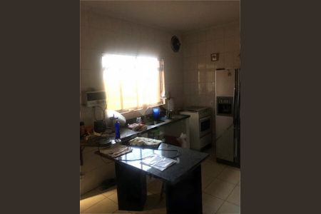 Casa à venda com 3 quartos, 180m² em Vila Pirajussara, São Paulo