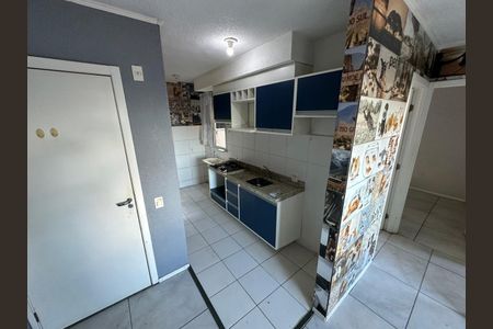 Sala/cozinha de apartamento à venda com 2 quartos, 42m² em Santos Dumont, São Leopoldo