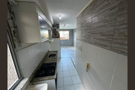 Sala/cozinha de apartamento à venda com 2 quartos, 42m² em Santos Dumont, São Leopoldo