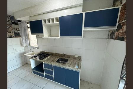 Sala/cozinha de apartamento à venda com 2 quartos, 42m² em Santos Dumont, São Leopoldo