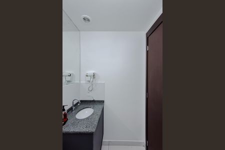 Studio para alugar com 35m², 1 quarto e sem vaga Studio para alugar com 35m², 1 quarto e sem vagaBanheiro